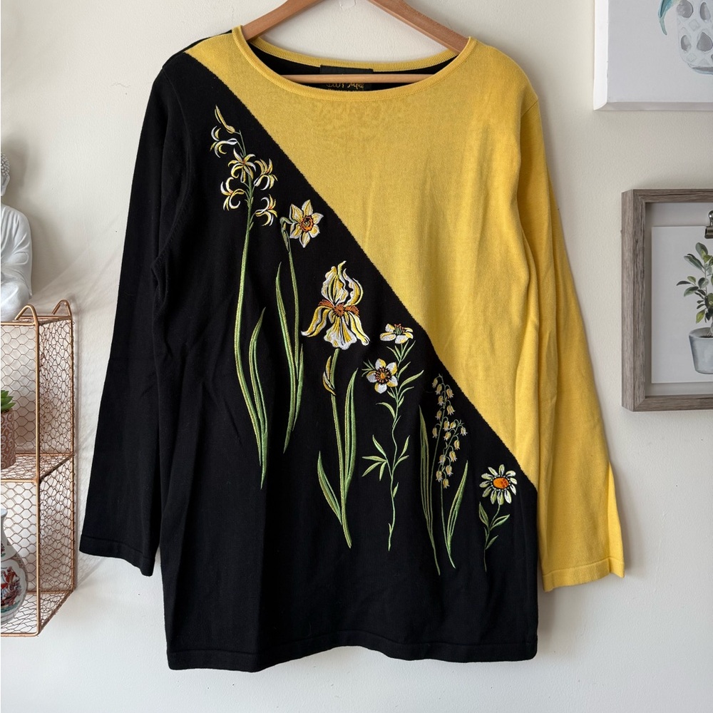 Bob Mackie Wearable Art Black Yellow Floral Embroidered Colorblock Top Large - Picture 11 of 11